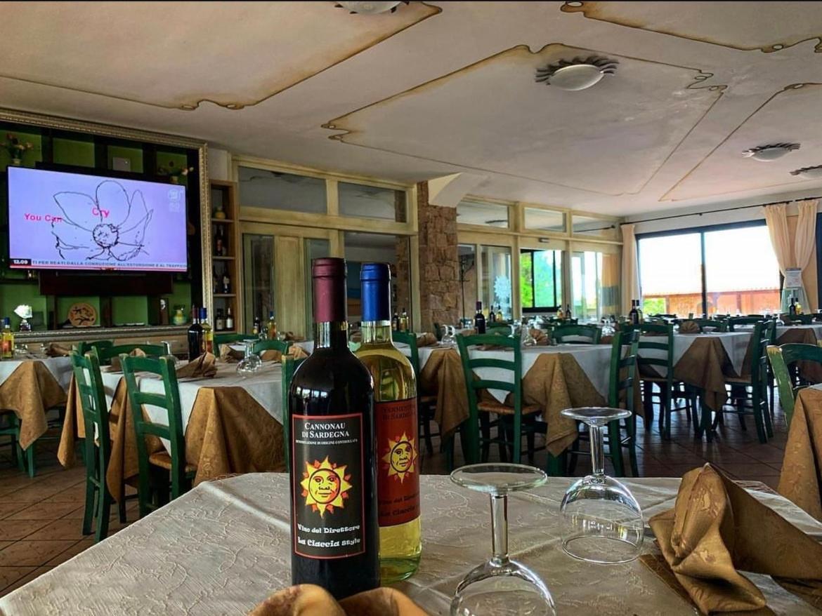 Hotel La Ciaccia Валледория Экстерьер фото