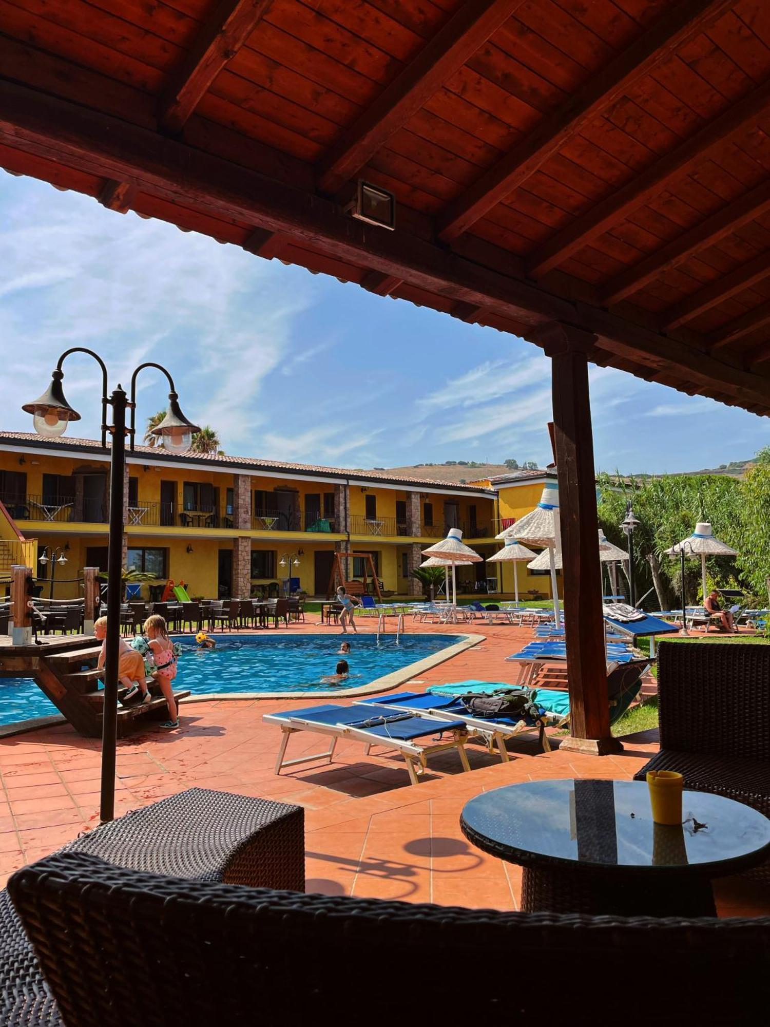 Hotel La Ciaccia Валледория Экстерьер фото