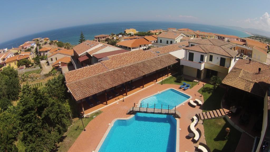 Hotel La Ciaccia Валледория Экстерьер фото