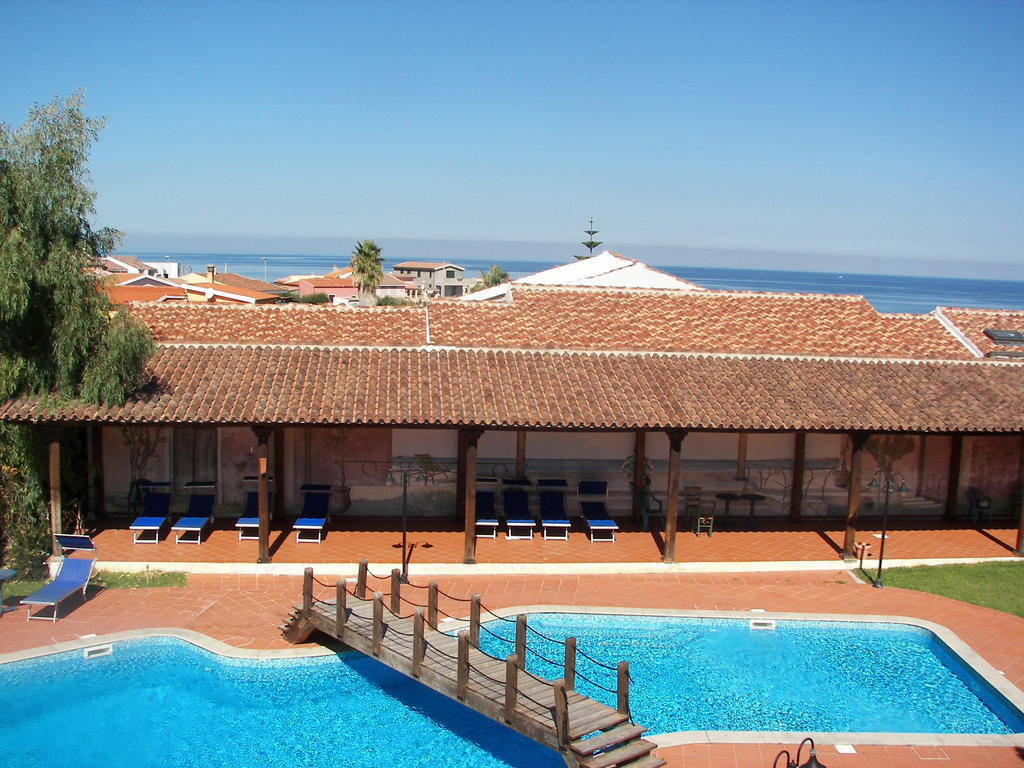 Hotel La Ciaccia Валледория Экстерьер фото
